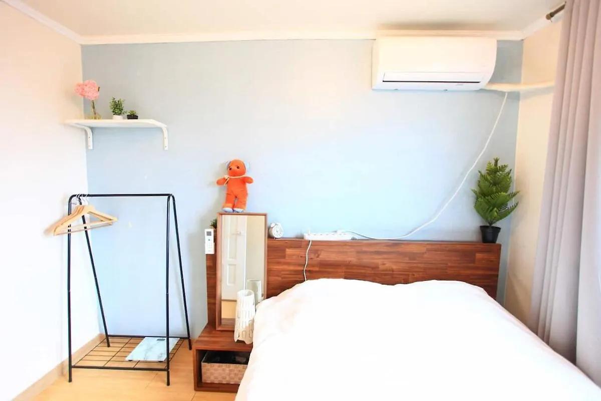 Sunny House -4Mins To Hongdae Station Apartment Seoul South Korea