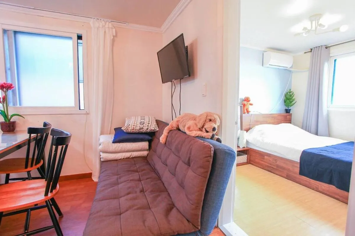 Sunny House -4Mins To Hongdae Station Apartment Seoul South Korea