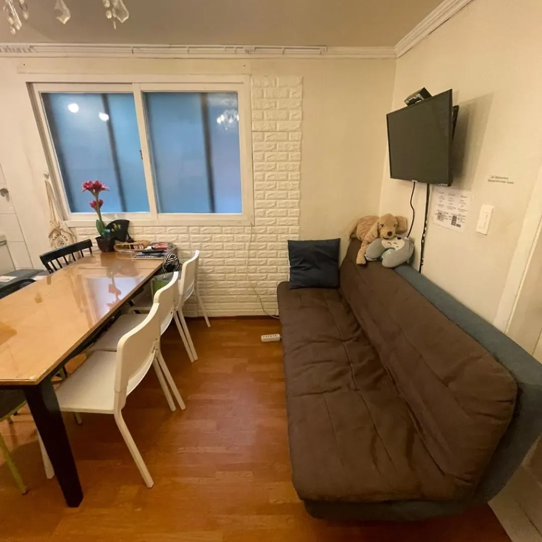Sunny House -4Mins To Hongdae Station Apartment Seoul