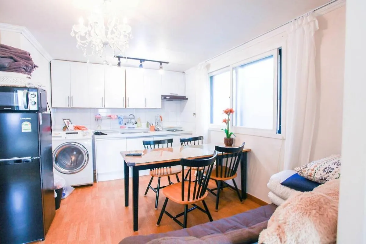 Appartamento Sunny House -4Mins To Hongdae Station Seul